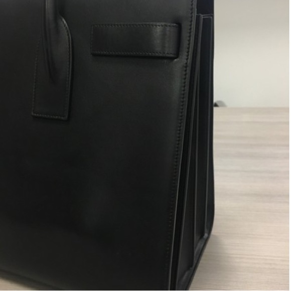 Large Saint Laurent Sac de jour. - Picture 3 of 8